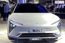 ​智能新豪华！全新智己L7焕新上市，售价29.99万元-41.99万元