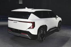 比亚迪皮卡最新低伪装谍照 混动版续航或可达1200km