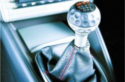 手动挡省油技巧 用好油门与刹车更省油