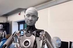 北京理工大学研究人员开发摩擦驱动驾驶策略 为人形机器人驾驶领域开辟新的可能