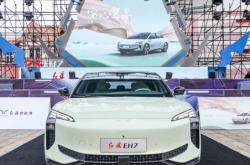 22.98万起，红旗EH7正式上市