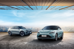 达尔文2.0技术体系亮相，极狐汽车迈入全栈生态自进化新纪元