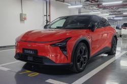 Polestar 4双星互联版正式上市 售价33.99-39.99万