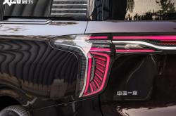 红旗HQ9 PHEV正式上市 售价为35.88-53.88万