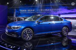 一汽-大众全新迈腾上市 售价为17.99-24.69万