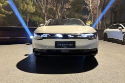 3.7秒“破百” 难怪极氪X敢打脸老板