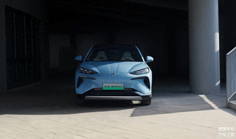 全新腾势N7登场，“枪口”对准特斯拉 Model Y